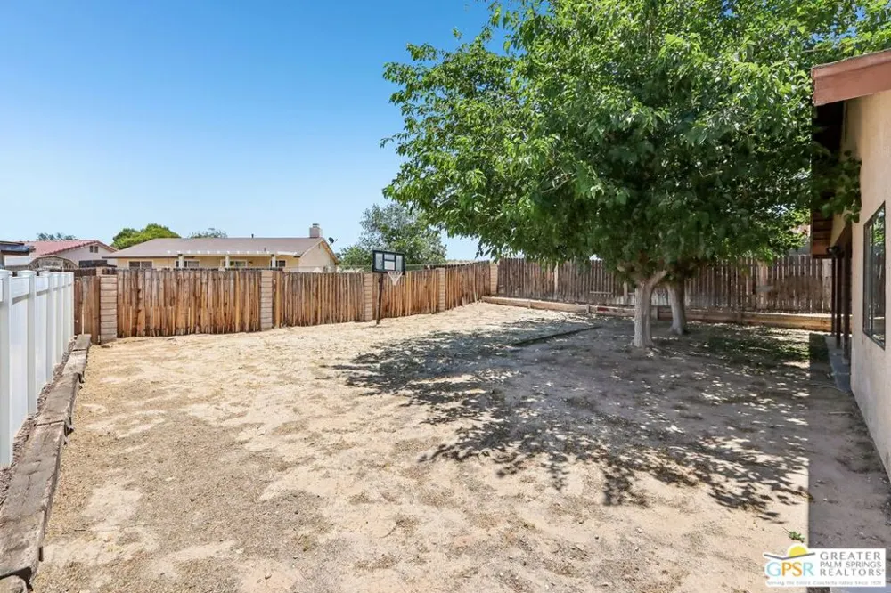 13819 Rivers Edge Road Helendale, CA 92342