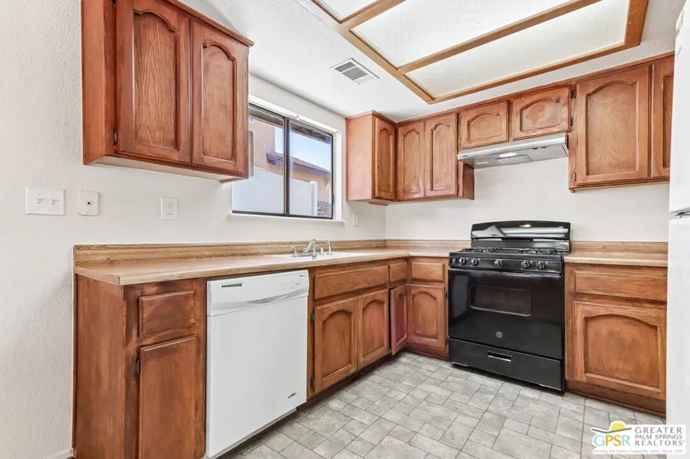 13819 Rivers Edge Road Helendale, CA 92342