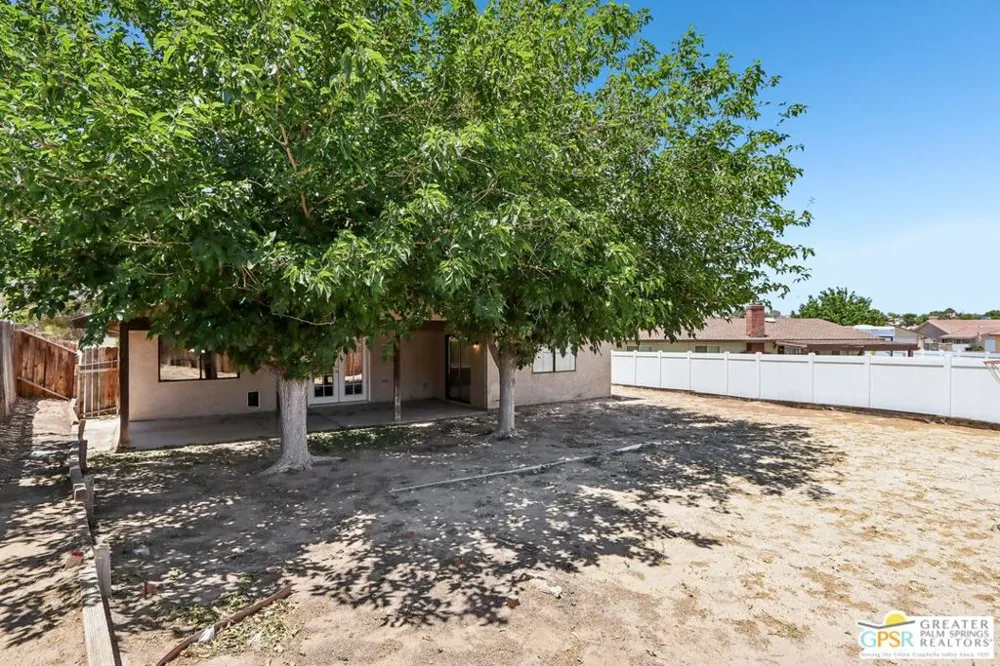 13819 Rivers Edge Road Helendale, CA 92342