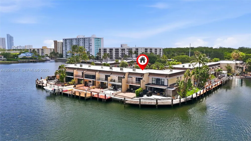 2757 NE 165th Ter #28 North Miami Beach, FL 33160
