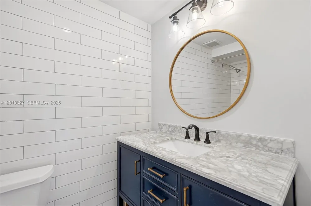 2757 NE 165th Ter #28 North Miami Beach, FL 33160
