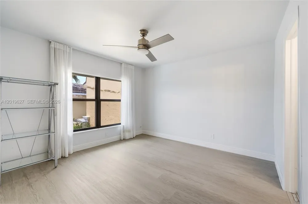 2757 NE 165th Ter #28 North Miami Beach, FL 33160