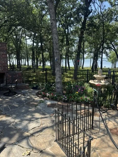721 Paradise Cove Shady Shores, TX 76208