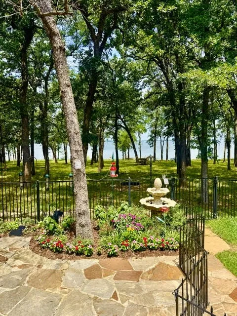 721 Paradise Cove Shady Shores, TX 76208