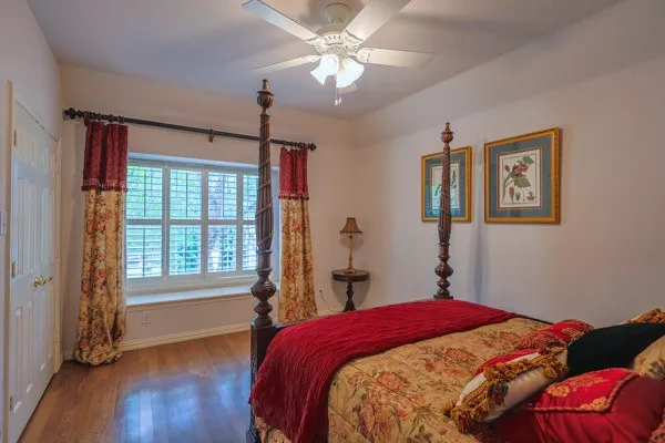 721 Paradise Cove Shady Shores, TX 76208