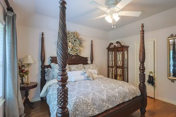 721 Paradise Cove Shady Shores, TX 76208
