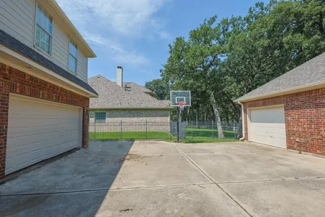 721 Paradise Cove Shady Shores, TX 76208