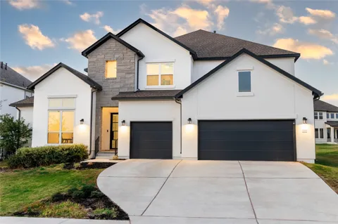 2217 Sondrio Bend