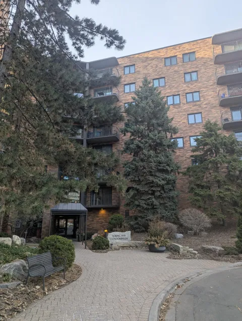 210 W Grant Street #417