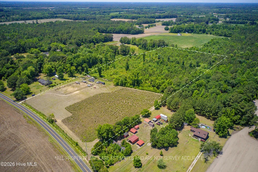 6615 Silver Spoon Road Clarkton, NC 28433
