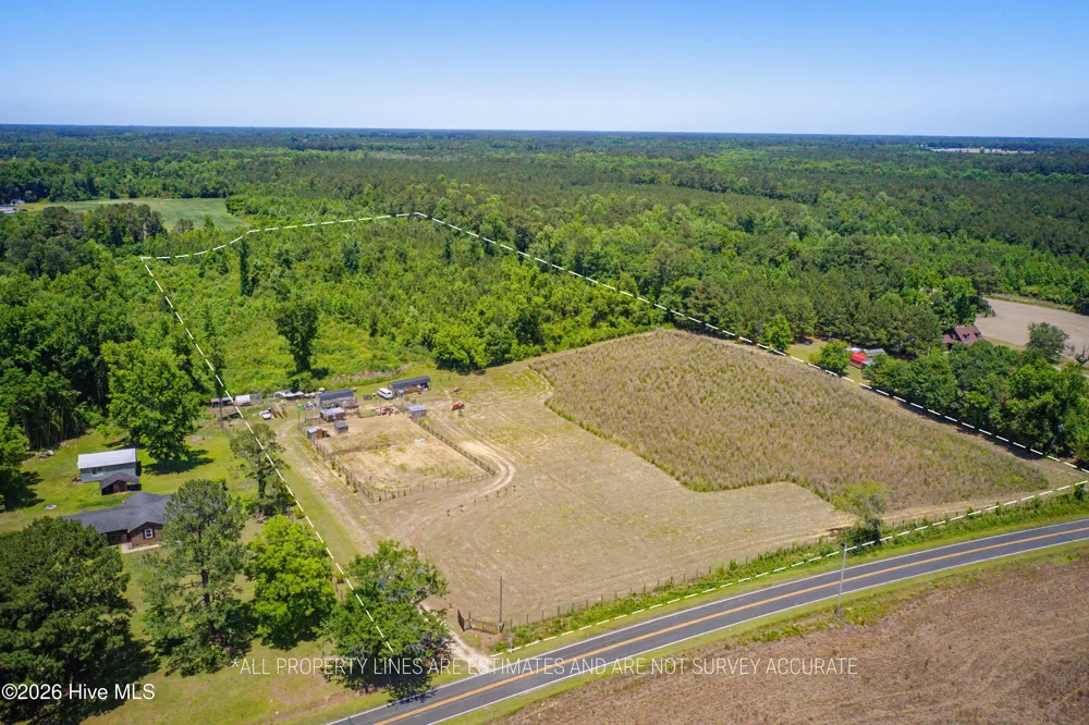 6615 Silver Spoon Road Clarkton, NC 28433