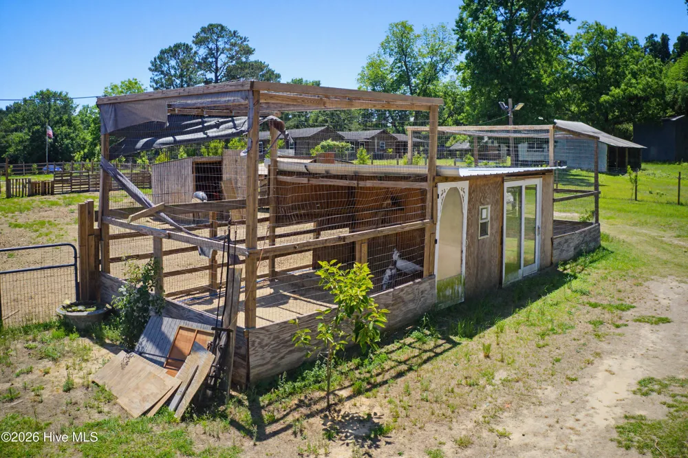 6615 Silver Spoon Road Clarkton, NC 28433
