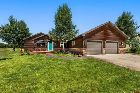 695 Fairway Lane