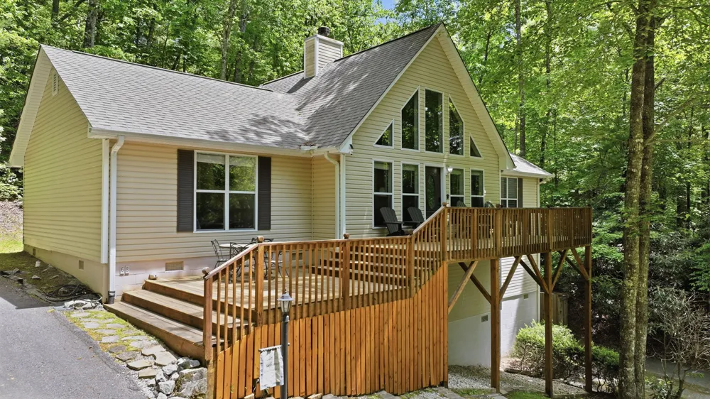 68 Golden Mist Court Sapphire, NC 28774