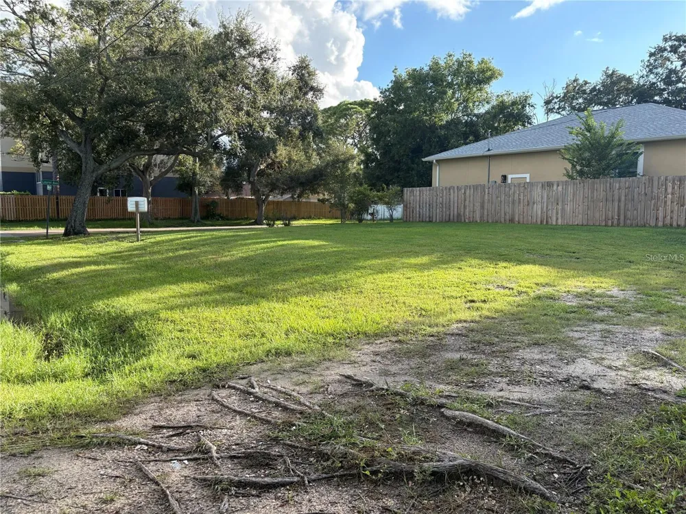 3215 LAUREL AVENUE Clearwater, FL 33762