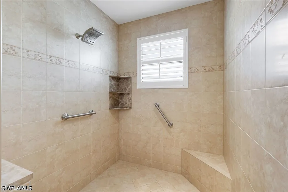 Avellino Isles Circle #20101 Naples, FL 34119