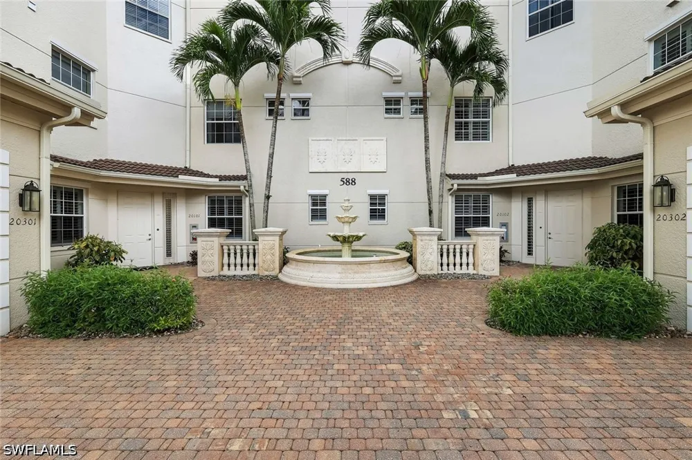 Avellino Isles Circle #20101 Naples, FL 34119