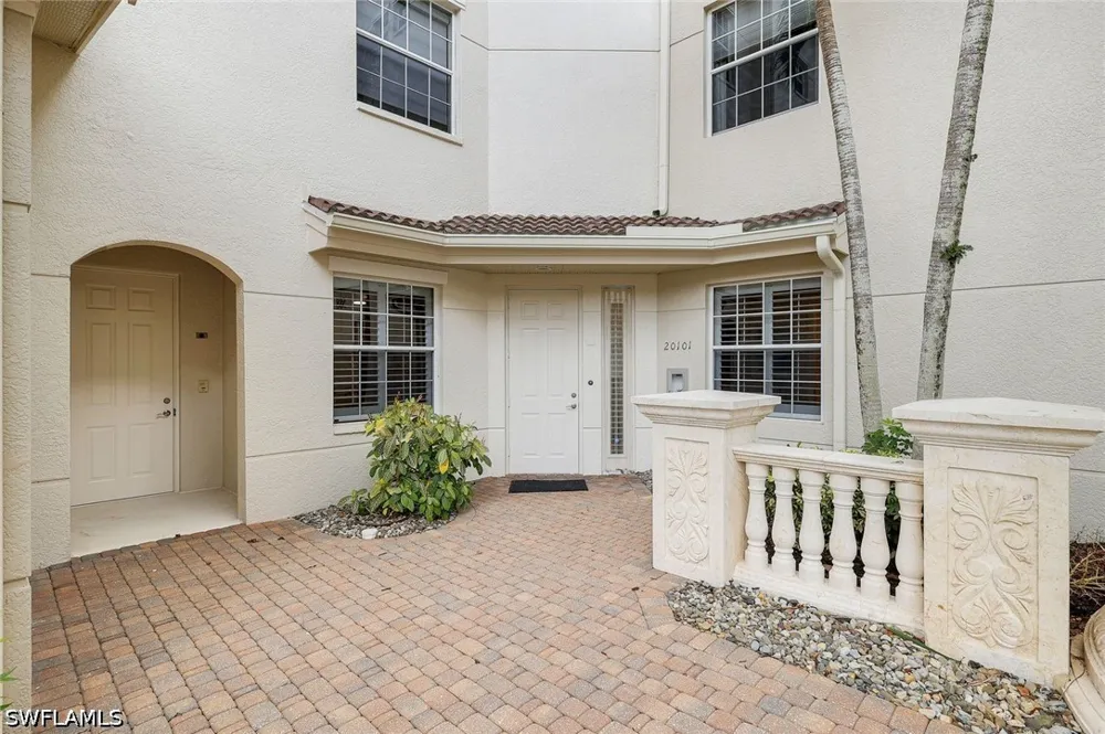 Avellino Isles Circle #20101 Naples, FL 34119