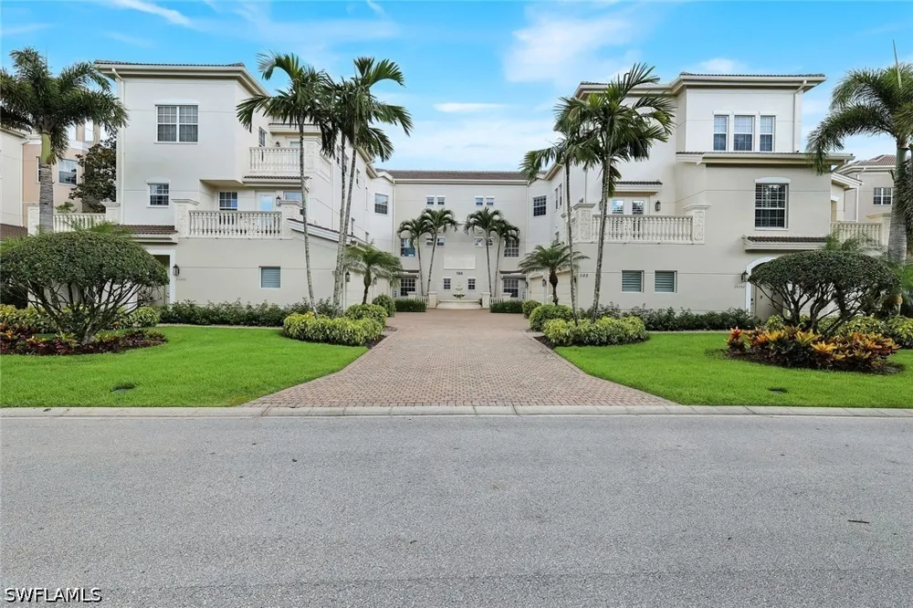 Avellino Isles Circle #20101 Naples, FL 34119
