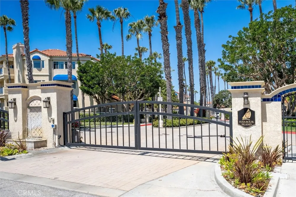 4207 Harbour Island Oxnard, CA 93035