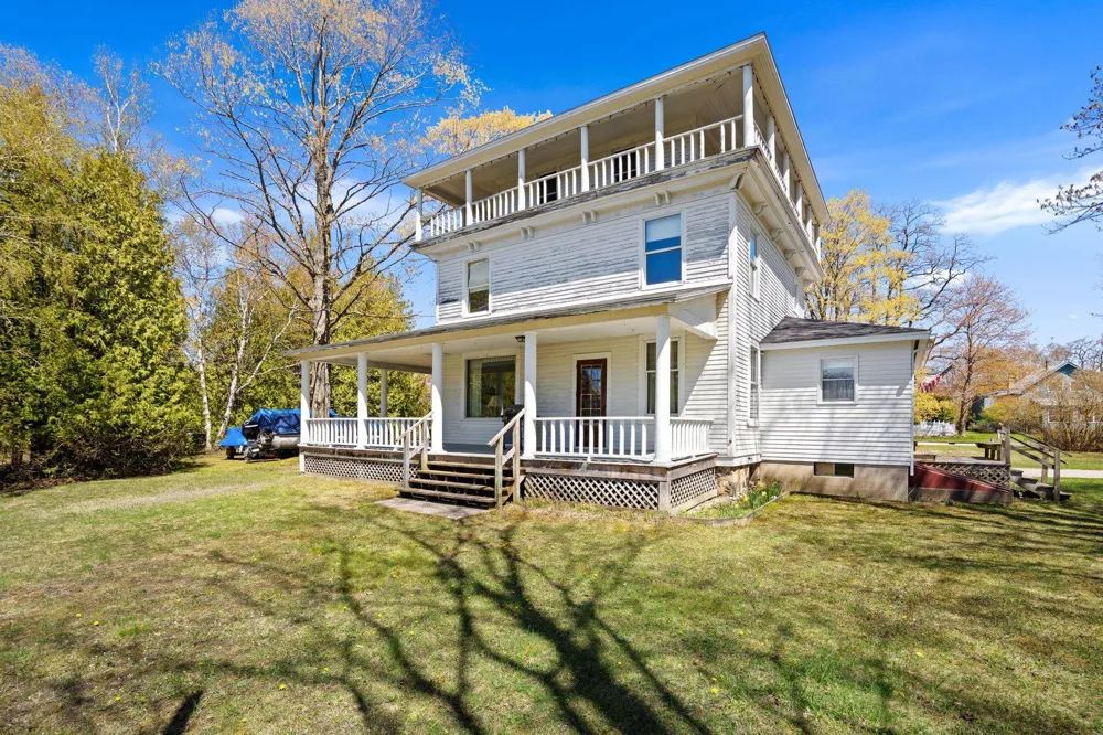204 S Chandler Street Leland Township, MI 49654