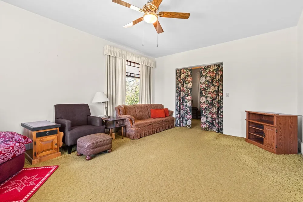204 S Chandler Street Leland Township, MI 49654