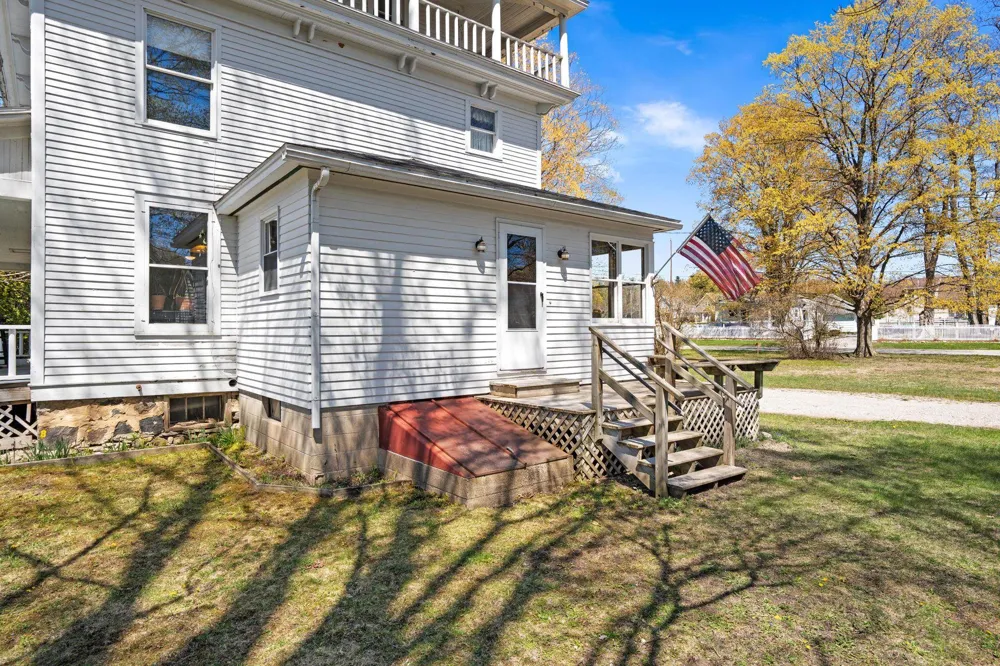 204 S Chandler Street Leland Township, MI 49654
