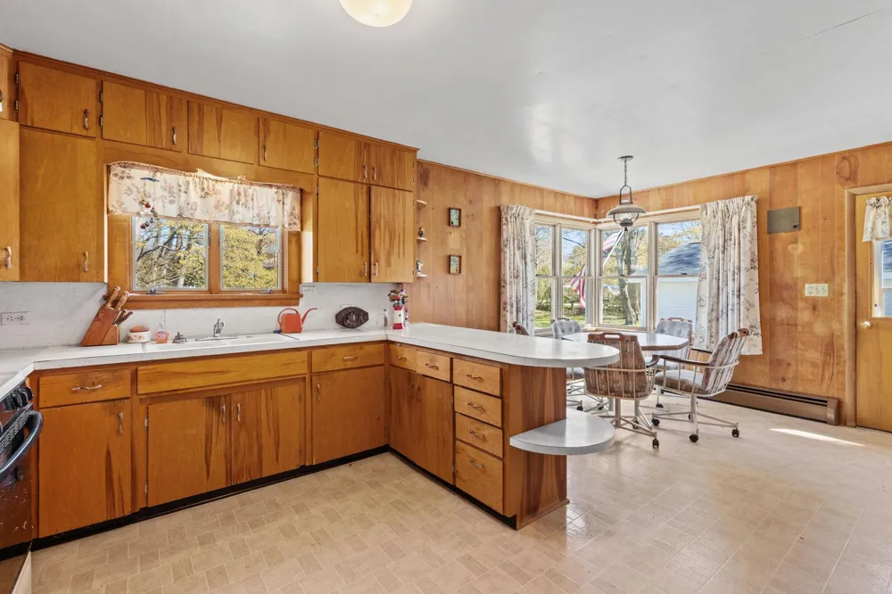 204 S Chandler Street Leland Township, MI 49654