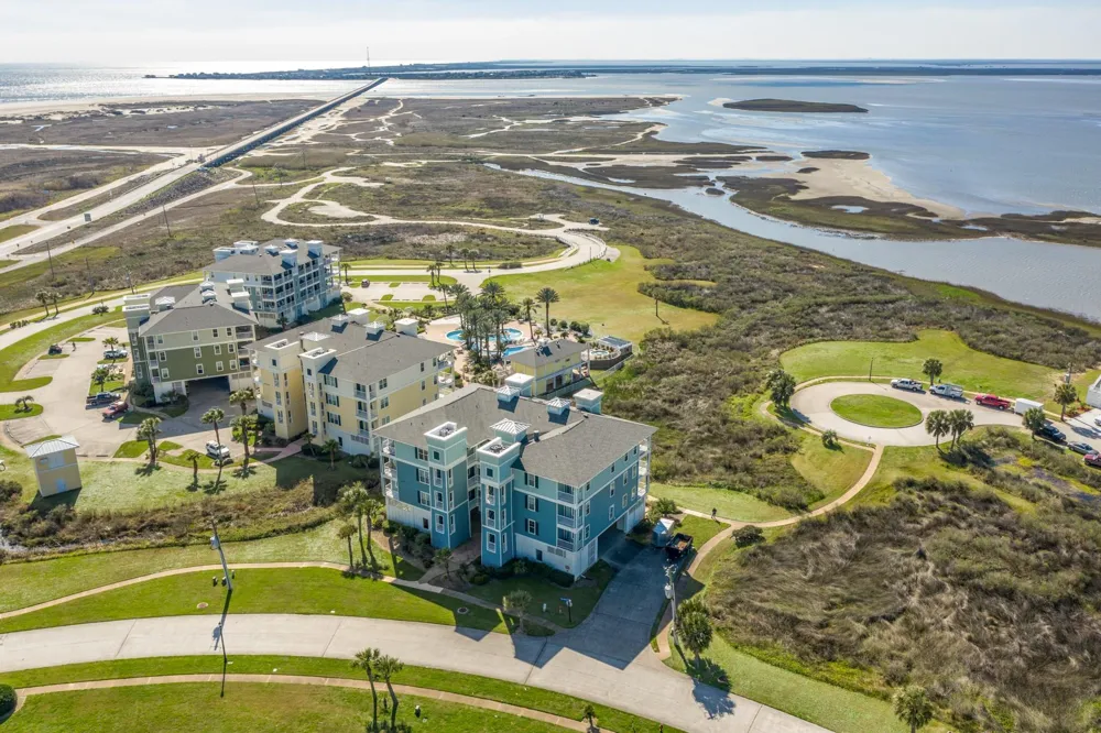 27020 Estuary Drive #102 Galveston, TX 77554