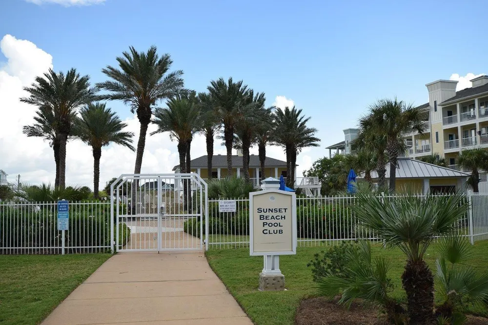 27020 Estuary Drive #102 Galveston, TX 77554