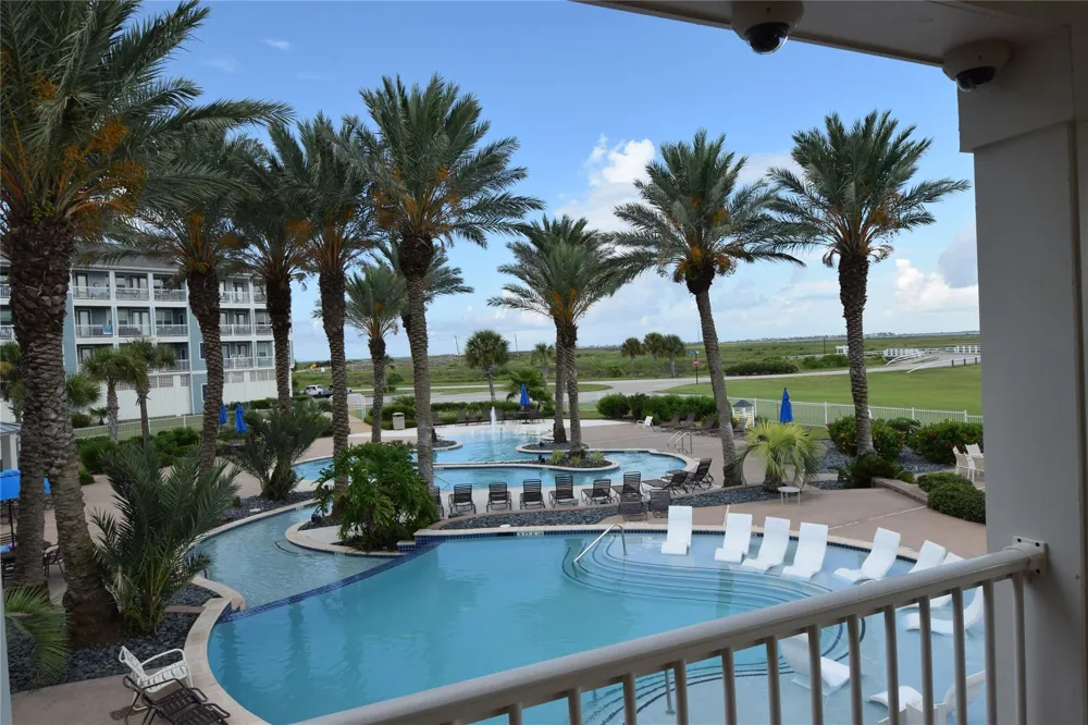 27020 Estuary Drive #102 Galveston, TX 77554