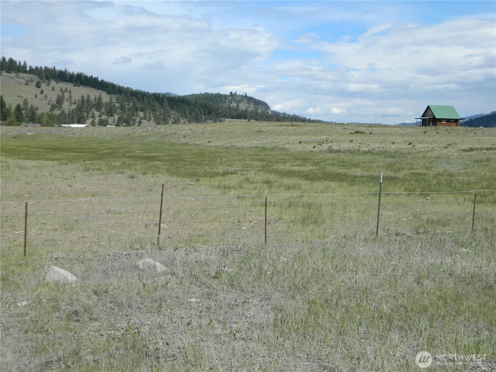4 Duck Flats Road Tonasket, WA 98855