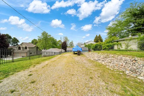 4834 Round Lake Highway