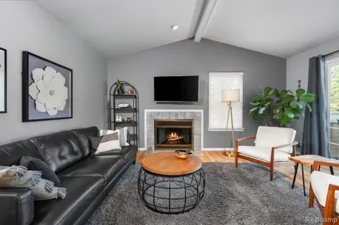 6625 Fireside Court