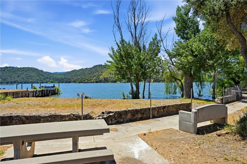 14420 Pearl Avenue Clearlake, CA 95422
