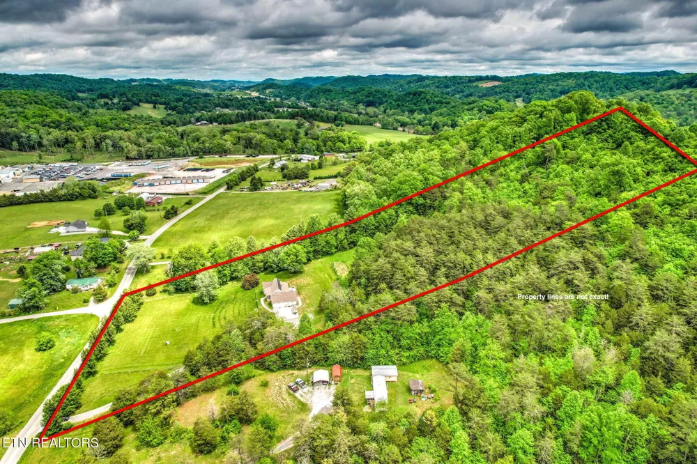 235 Raccoon Valley Rd Maynardville, TN 37807