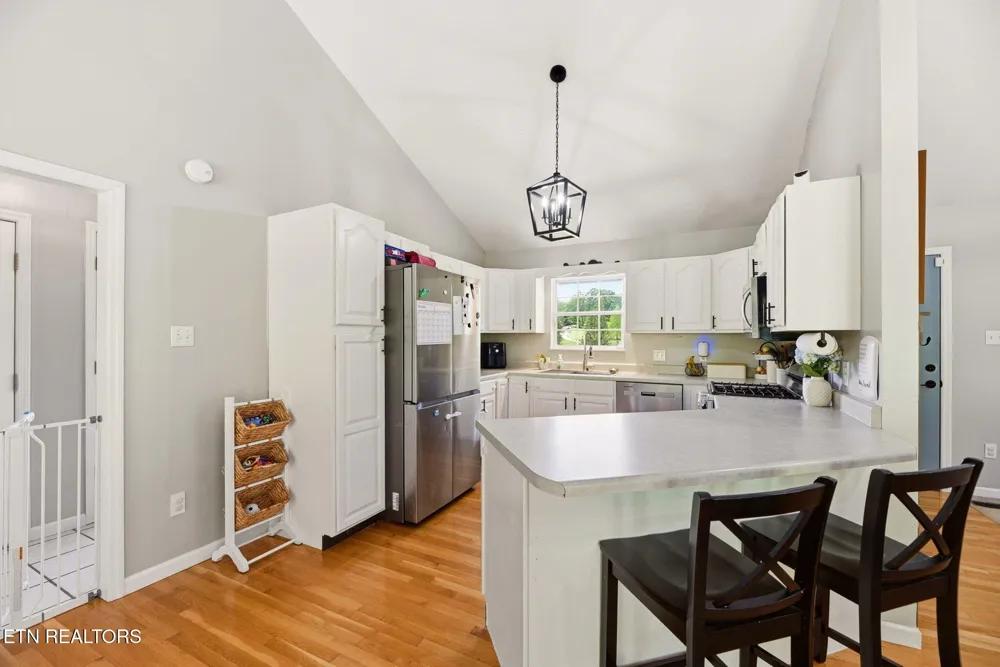 235 Raccoon Valley Rd Maynardville, TN 37807