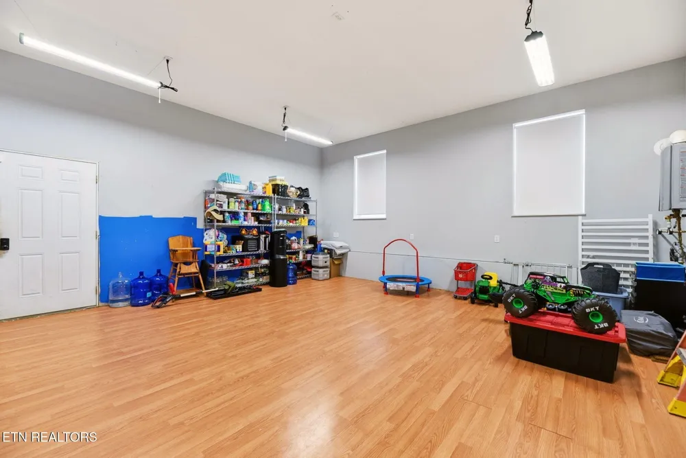 235 Raccoon Valley Rd Maynardville, TN 37807