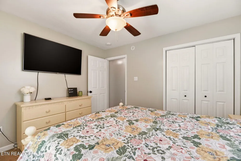 235 Raccoon Valley Rd Maynardville, TN 37807