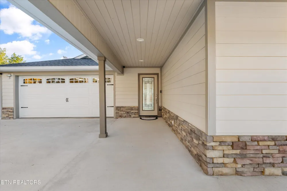 313 Sunrise Tr Dandridge, TN 37725