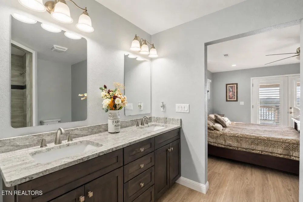 313 Sunrise Tr Dandridge, TN 37725