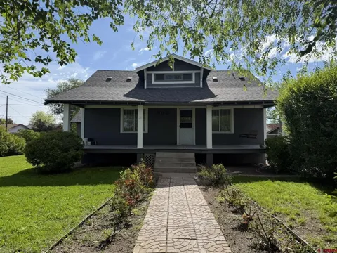 906 Leon Street
