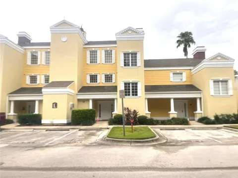 1310 SEVEN EAGLES COURT #201