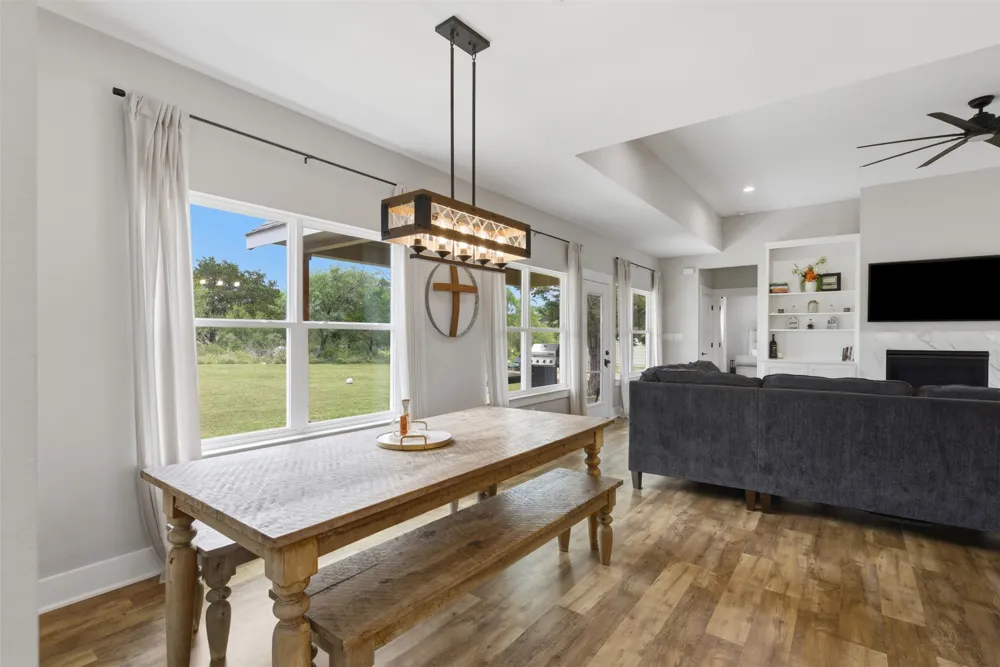 414 Wesley Ridge Drive Spicewood, TX 78669