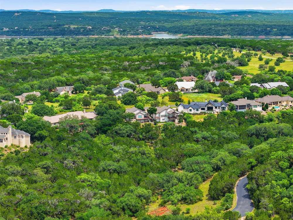 414 Wesley Ridge Drive Spicewood, TX 78669