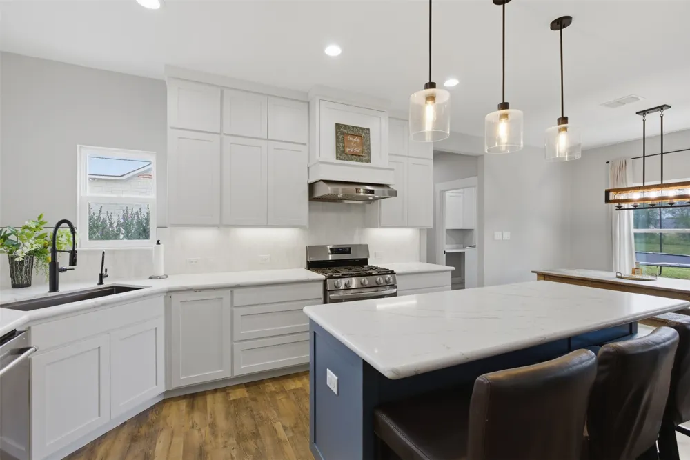 414 Wesley Ridge Drive Spicewood, TX 78669
