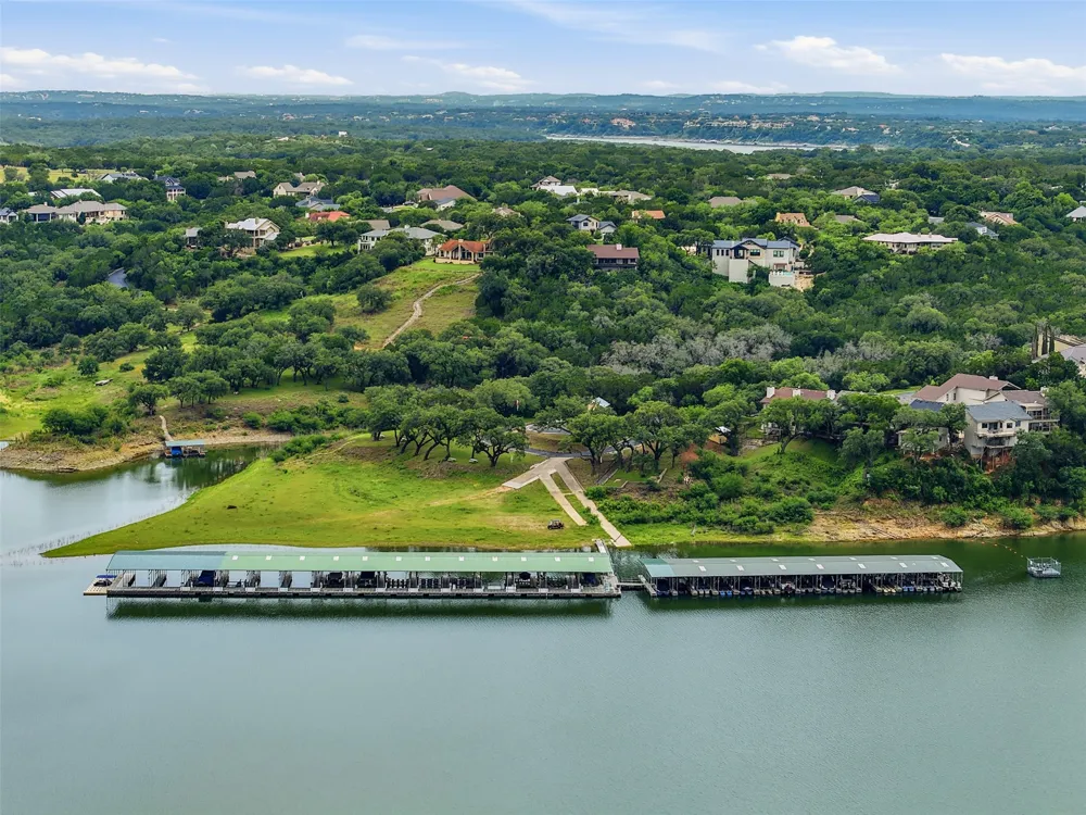 414 Wesley Ridge Drive Spicewood, TX 78669