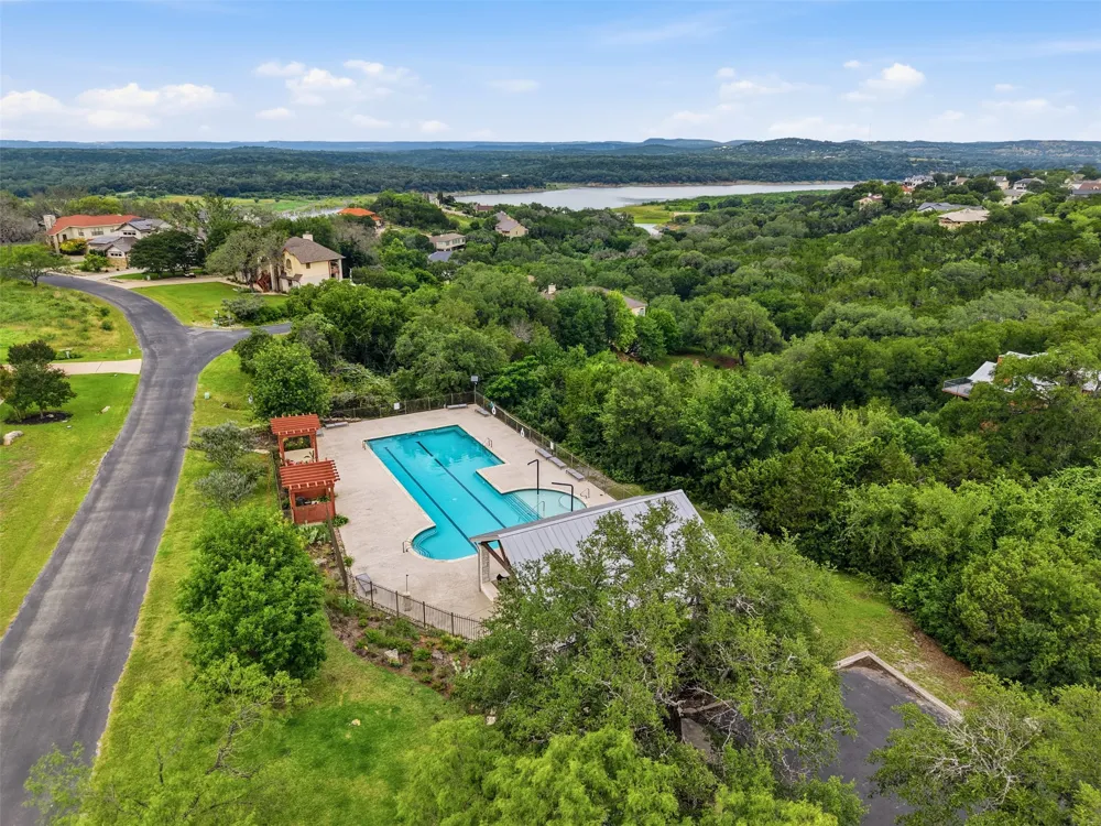 414 Wesley Ridge Drive Spicewood, TX 78669