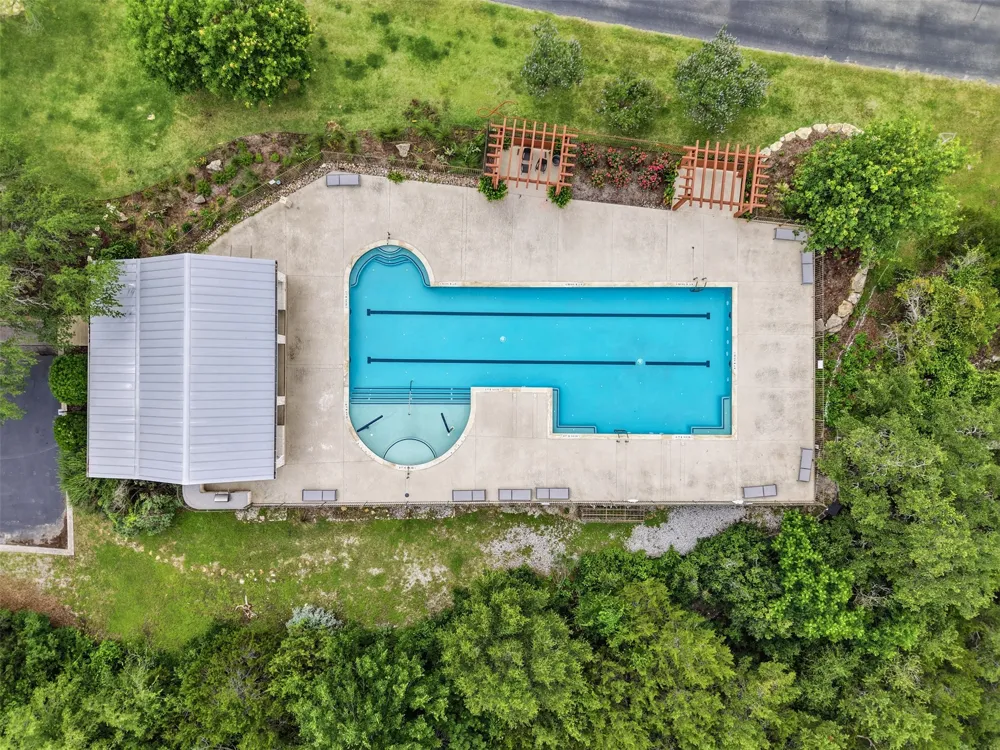 414 Wesley Ridge Drive Spicewood, TX 78669