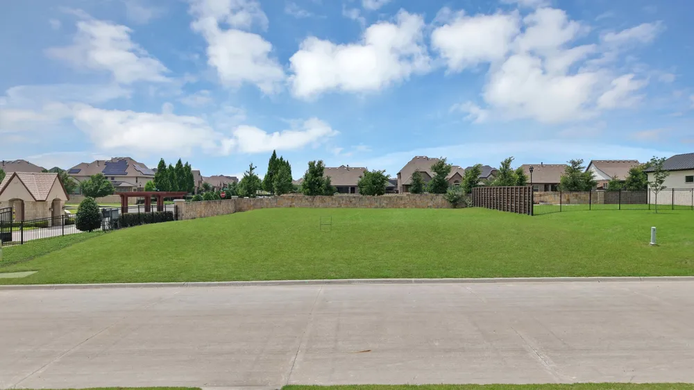 1108 Knoll Crest Drive Mansfield, TX 76063